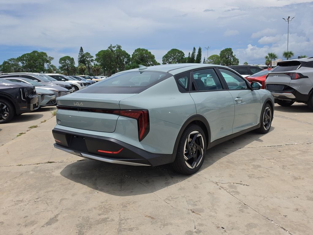 2026 Kia K4 EX