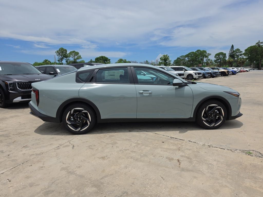 2026 Kia K4 EX