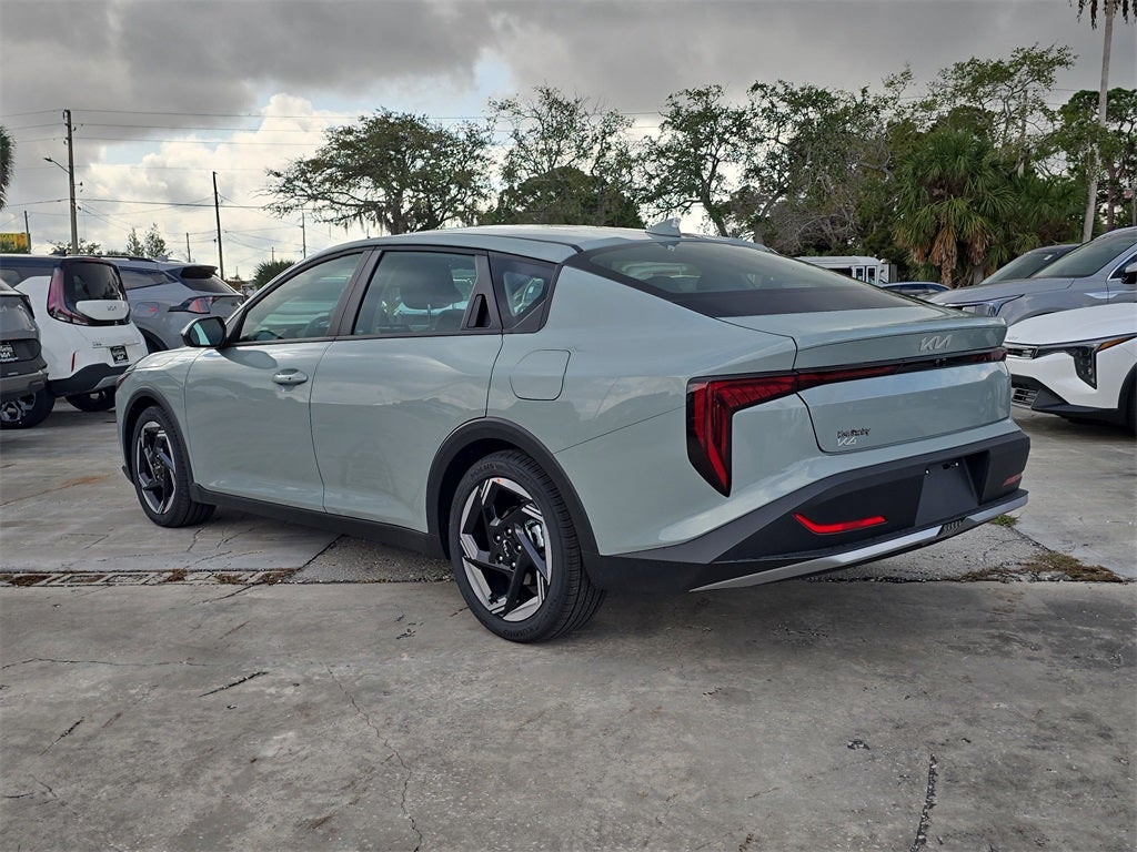 2025 Kia K4 EX