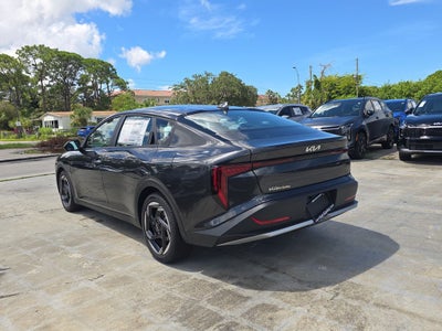 2026 Kia K4 EX