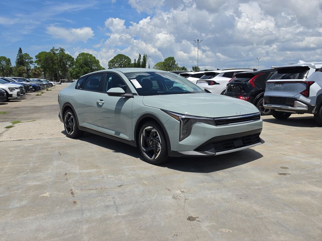 2026 Kia K4 EX
