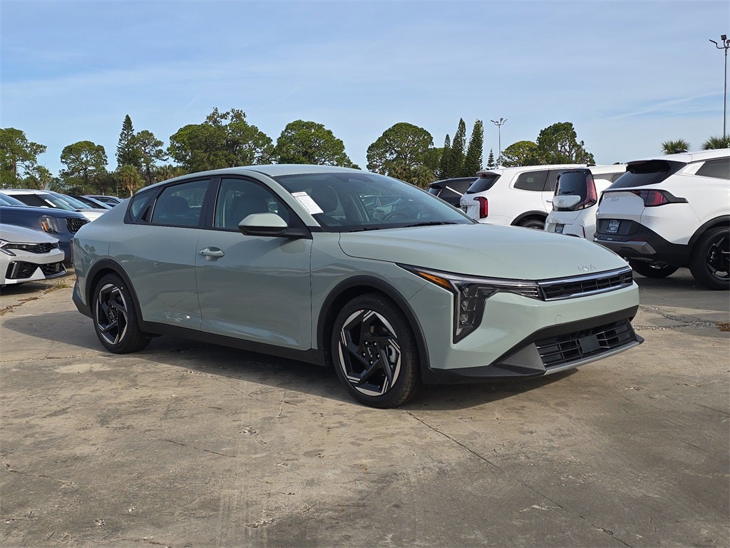 2025 Kia K4 EX