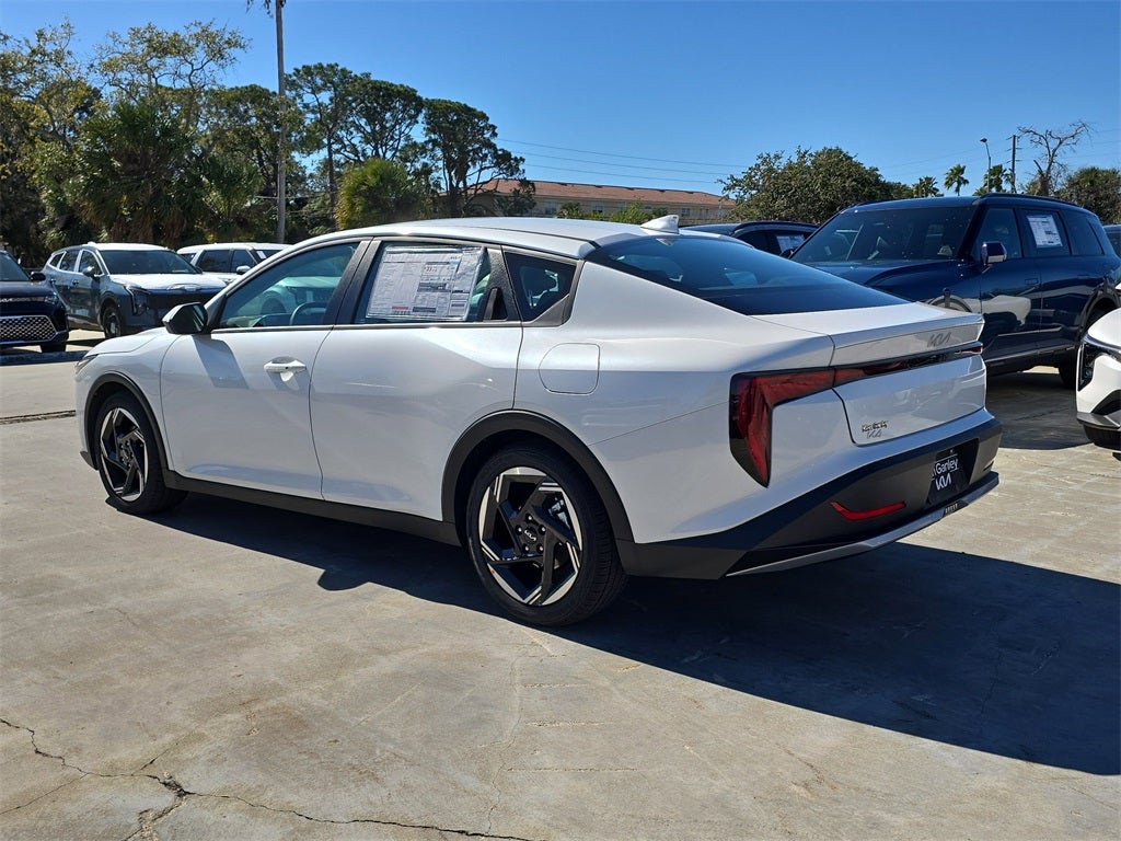 2026 Kia K4 EX