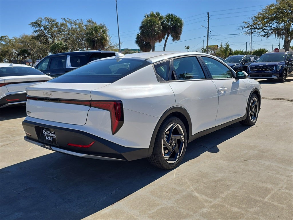2026 Kia K4 EX