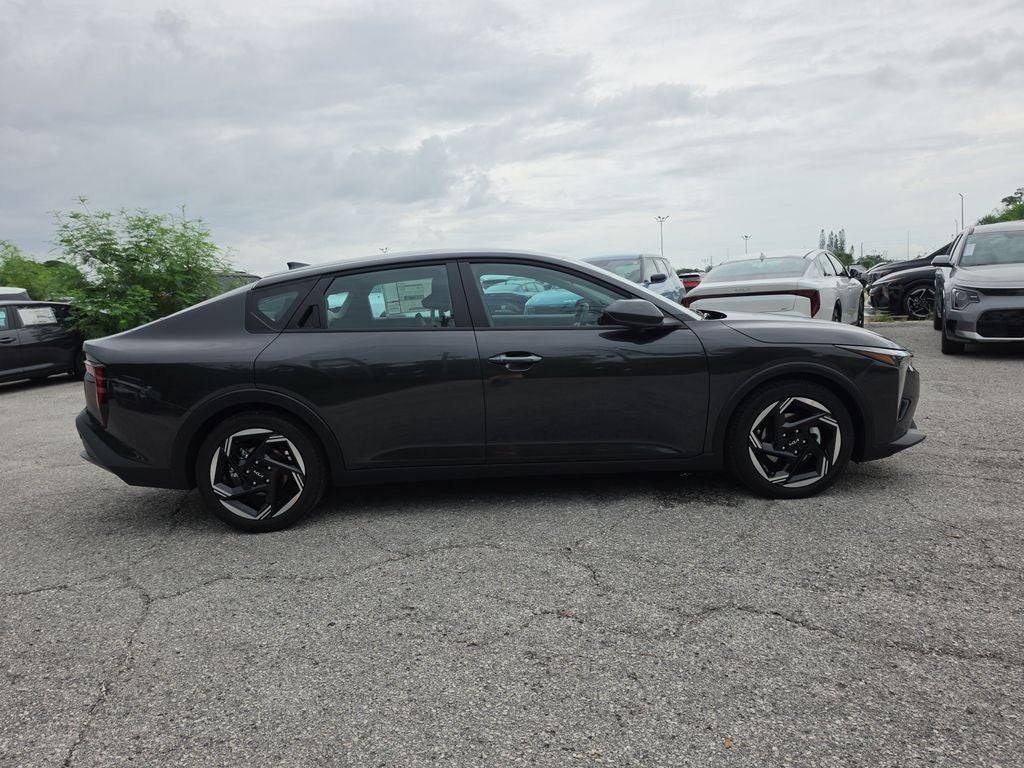 2026 Kia K4 EX