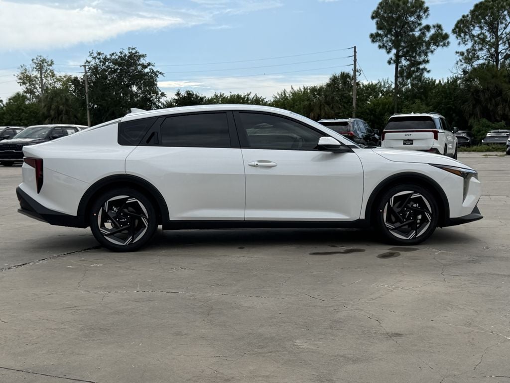 2026 Kia K4 EX