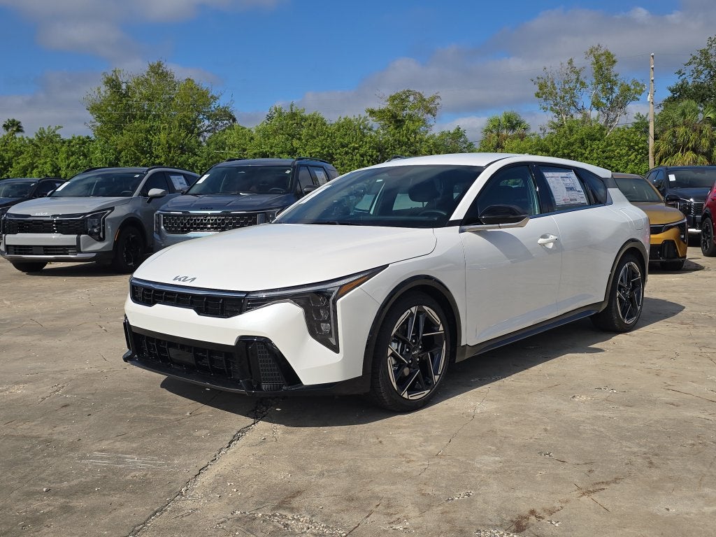 2026 Kia K4 GT-Line