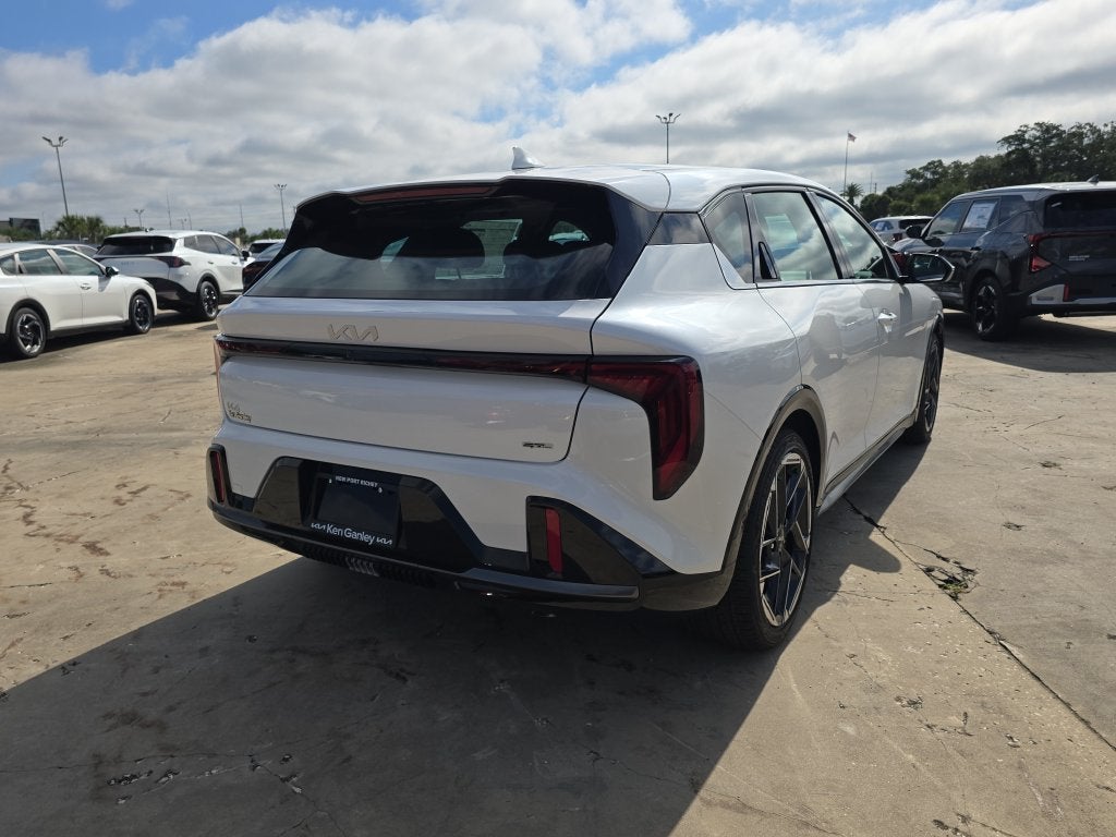 2026 Kia K4 GT-Line