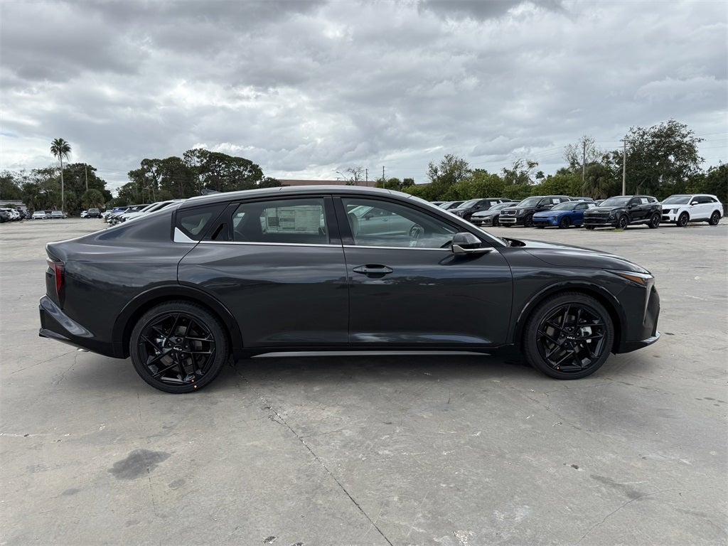 2025 Kia K4 GT-Line Turbo