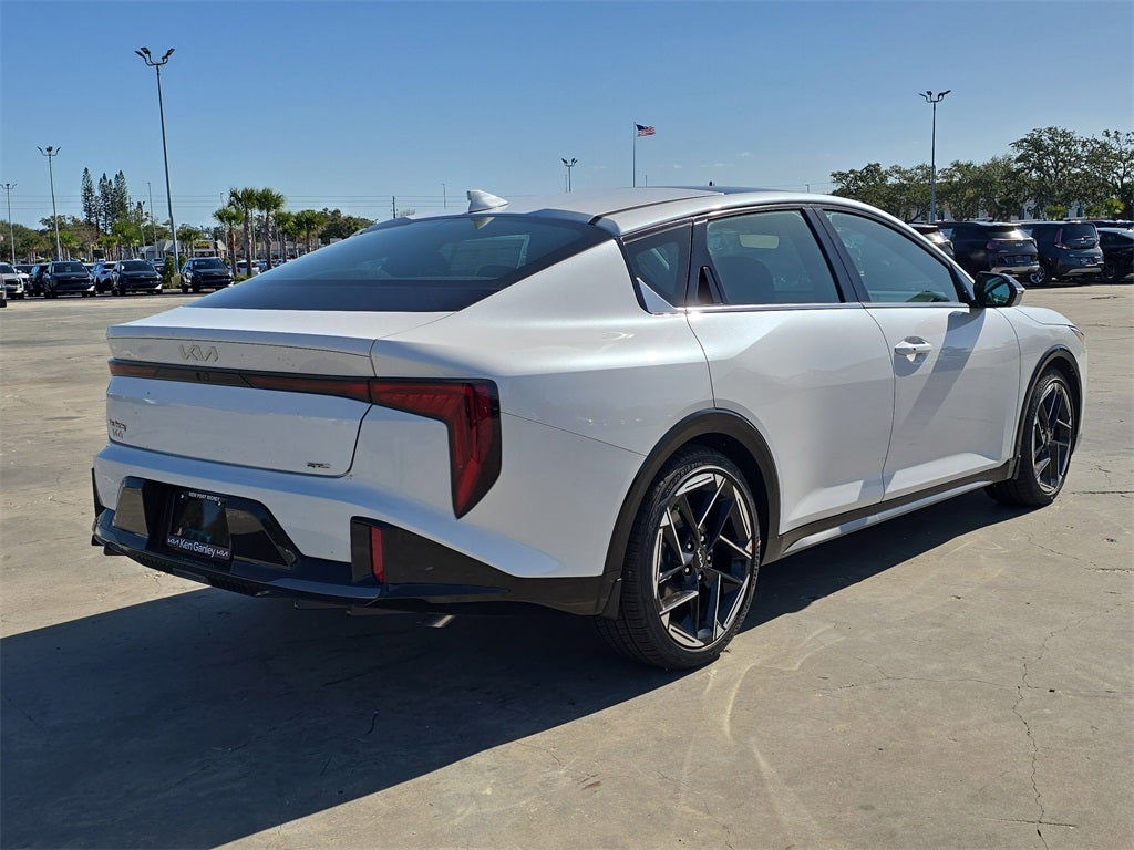 2025 Kia K4 GT-Line
