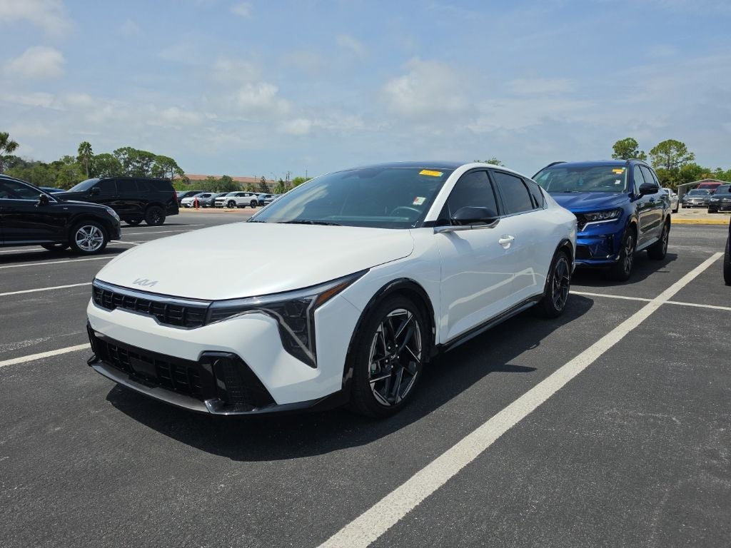 2025 Kia K4 GT-Line