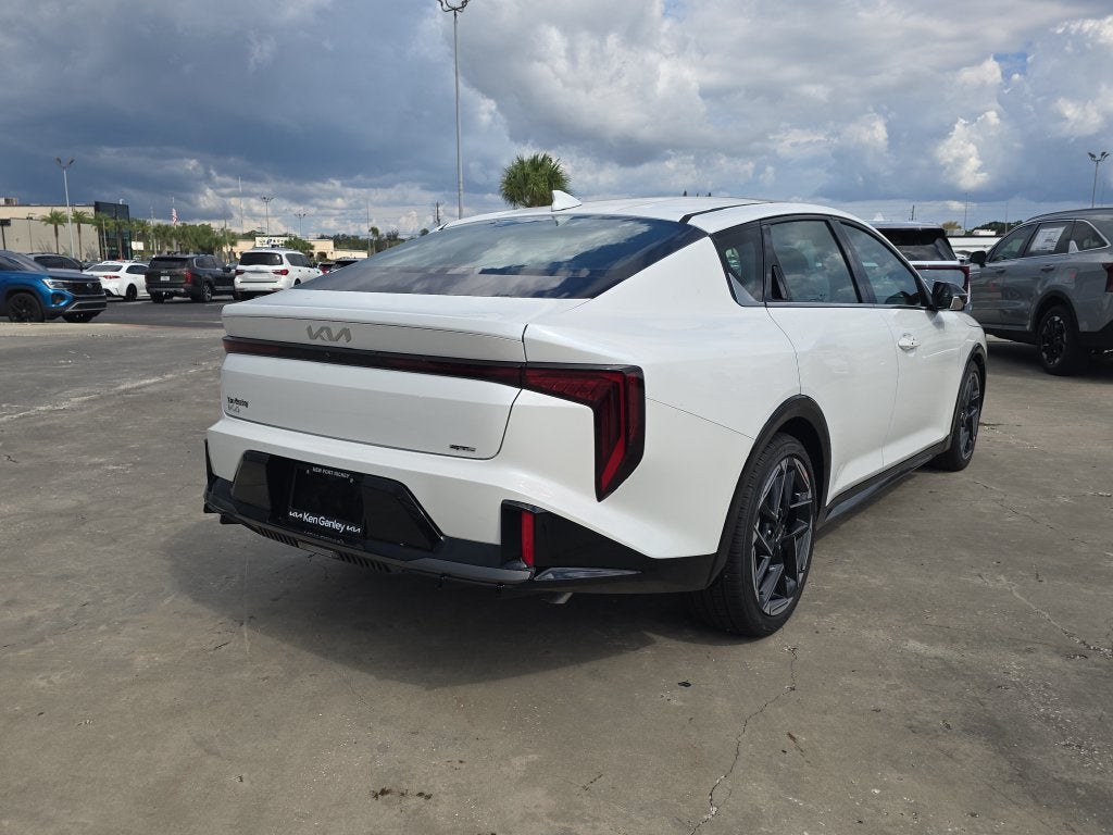 2026 Kia K4 GT-Line