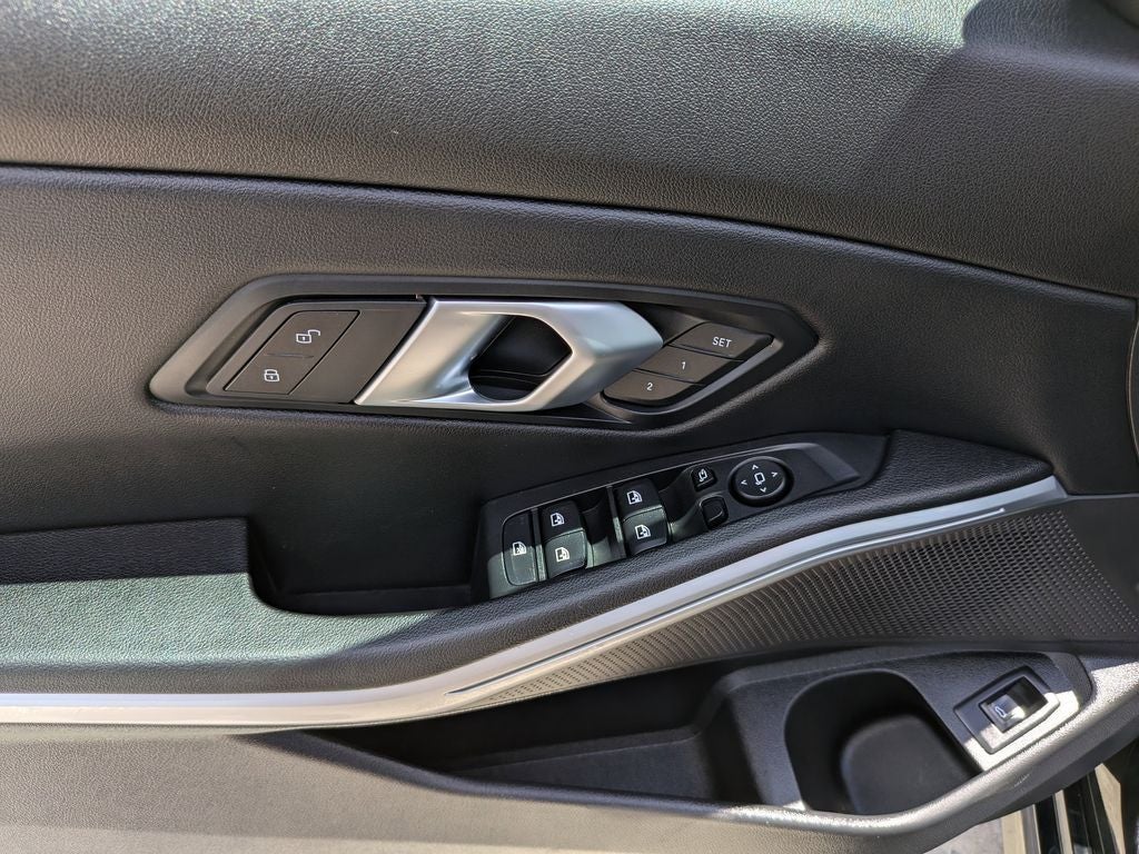 2025 BMW 3 Series 330i