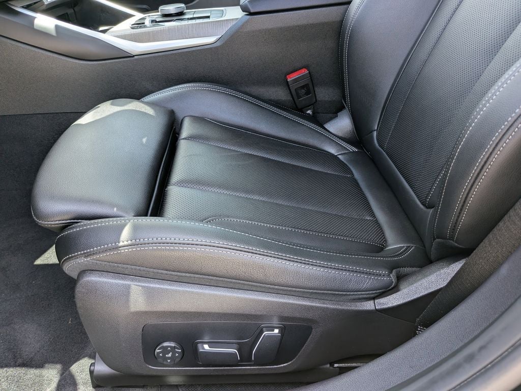 2025 BMW 3 Series 330i