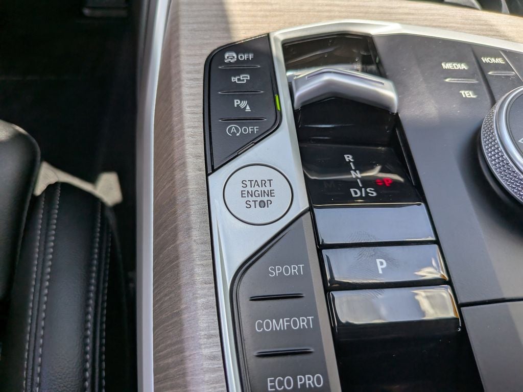 2025 BMW 3 Series 330i
