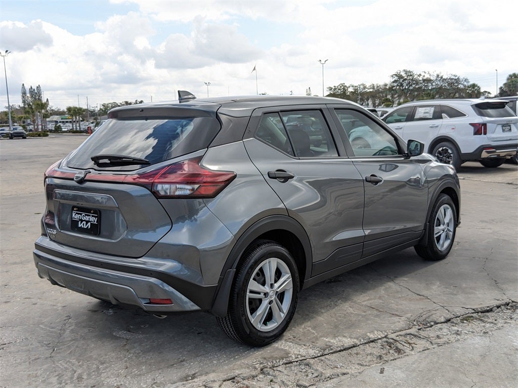 2022 Nissan Kicks S