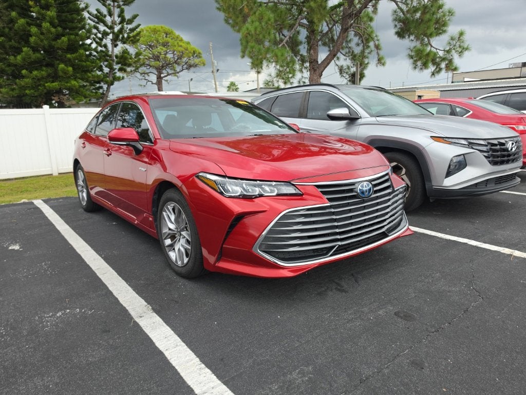 2021 Toyota Avalon Hybrid XLE Plus