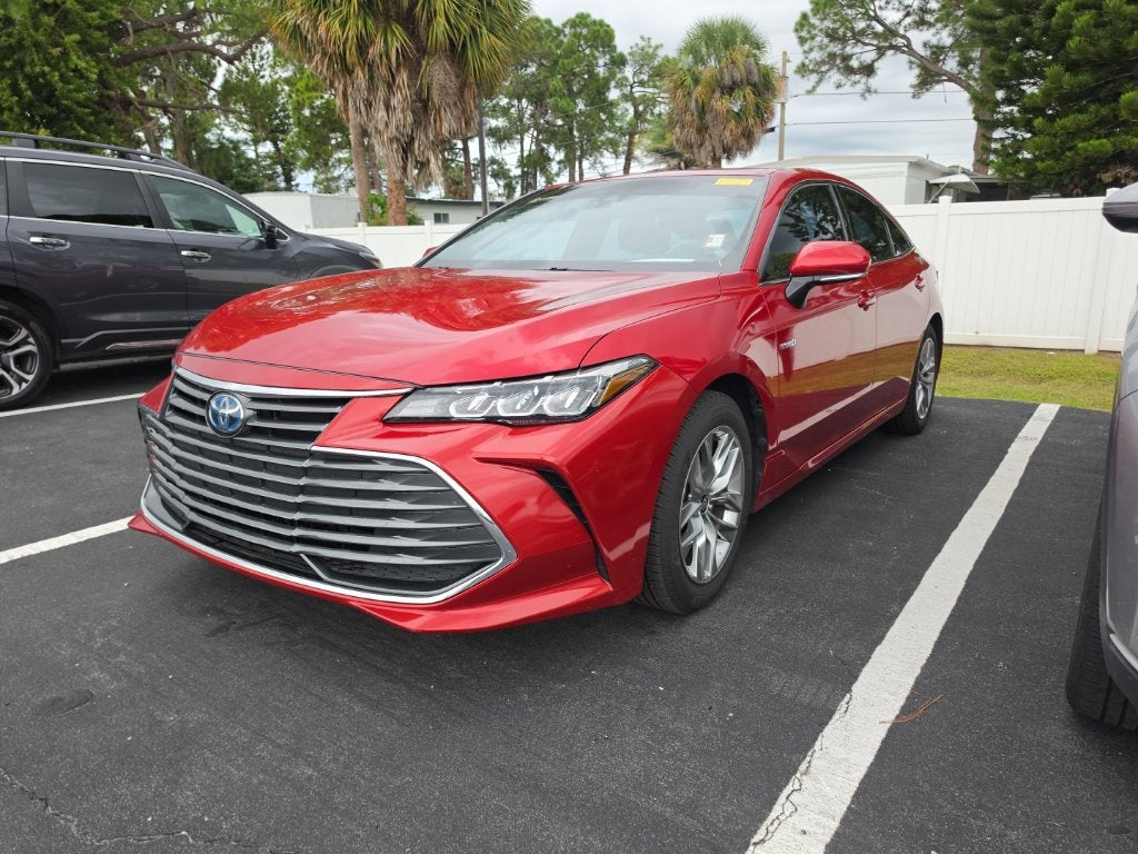 2021 Toyota Avalon Hybrid XLE Plus