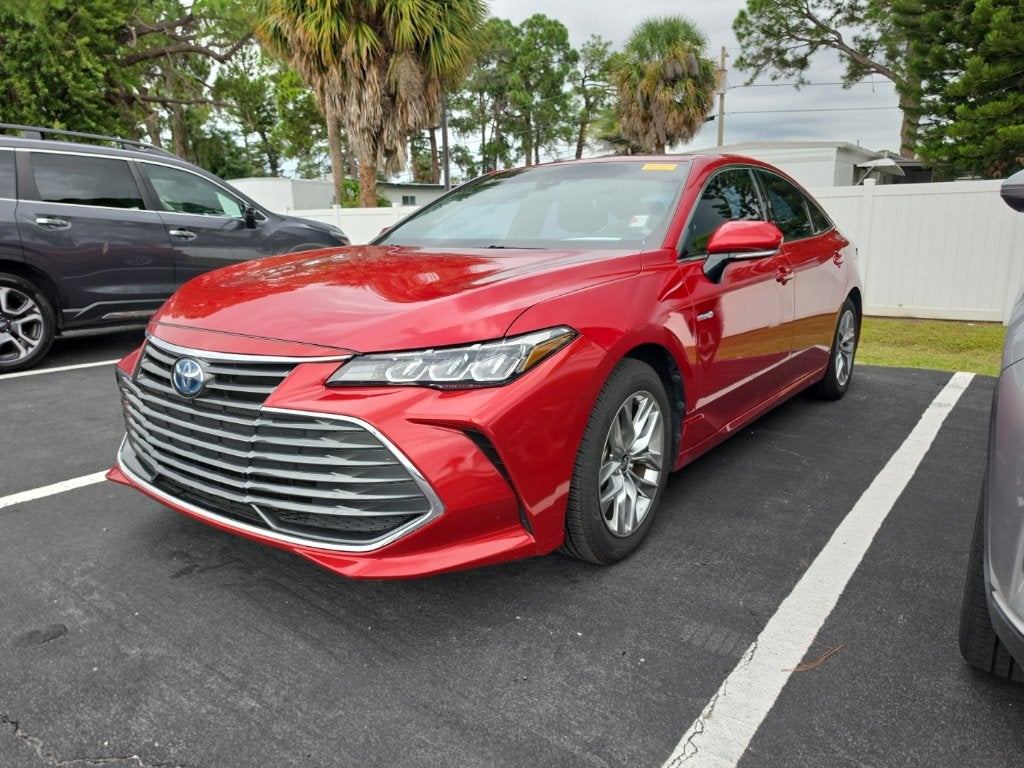 2021 Toyota Avalon Hybrid XLE Plus