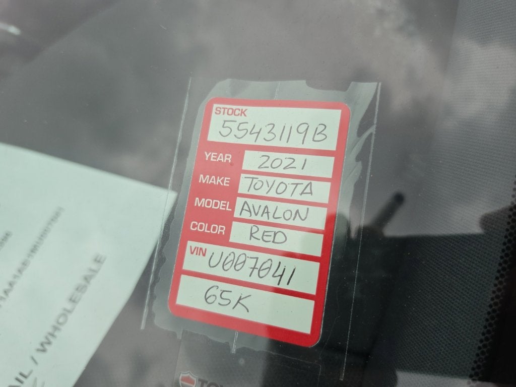 2021 Toyota Avalon Hybrid XLE Plus