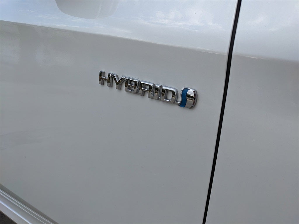 2019 Toyota Avalon Hybrid XLE Plus