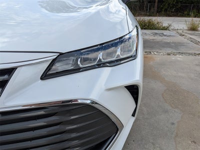 2019 Toyota Avalon Hybrid XLE Plus