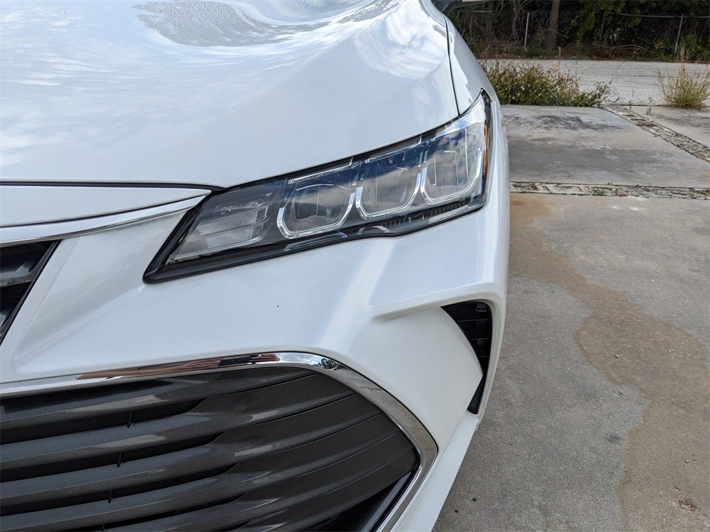 2019 Toyota Avalon Hybrid XLE Plus