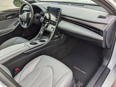 2019 Toyota Avalon Hybrid XLE Plus