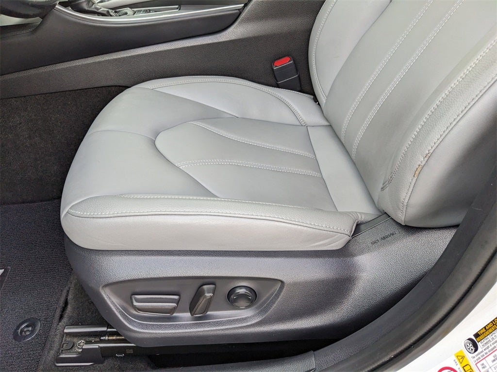 2019 Toyota Avalon Hybrid XLE Plus