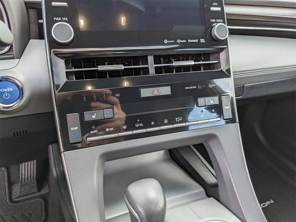 2019 Toyota Avalon Hybrid XLE Plus