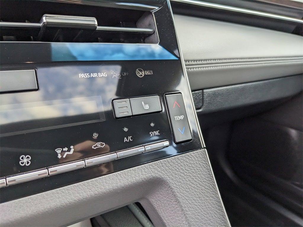 2019 Toyota Avalon Hybrid XLE Plus