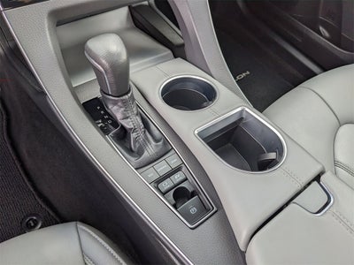 2019 Toyota Avalon Hybrid XLE Plus