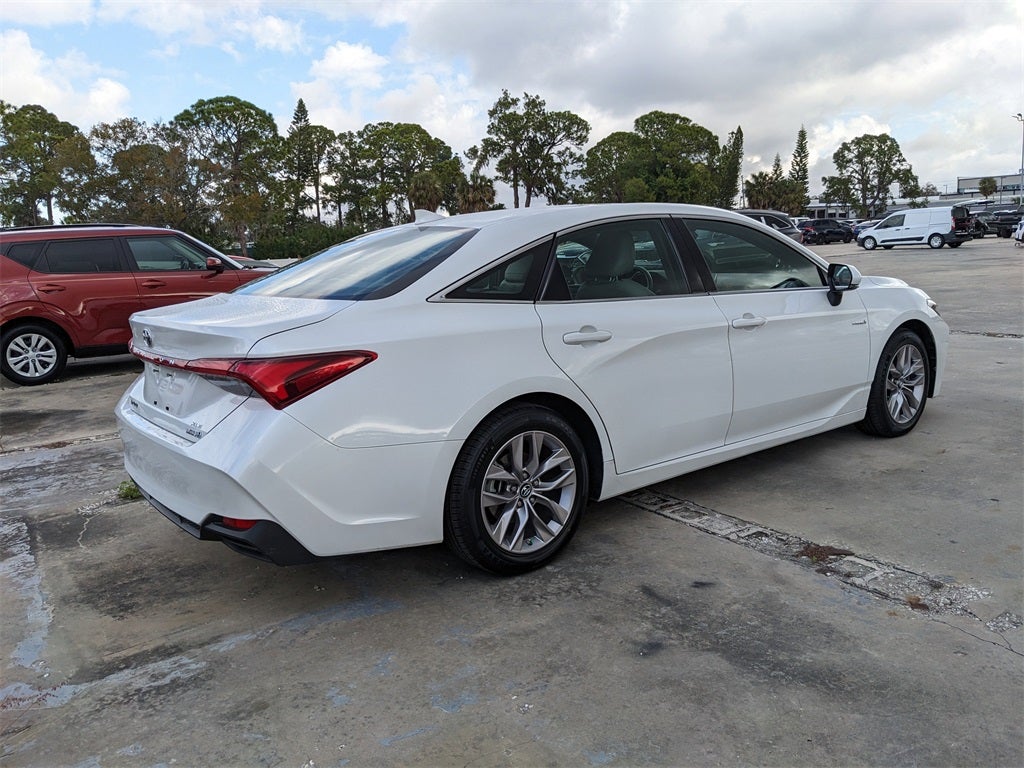 2019 Toyota Avalon Hybrid XLE Plus