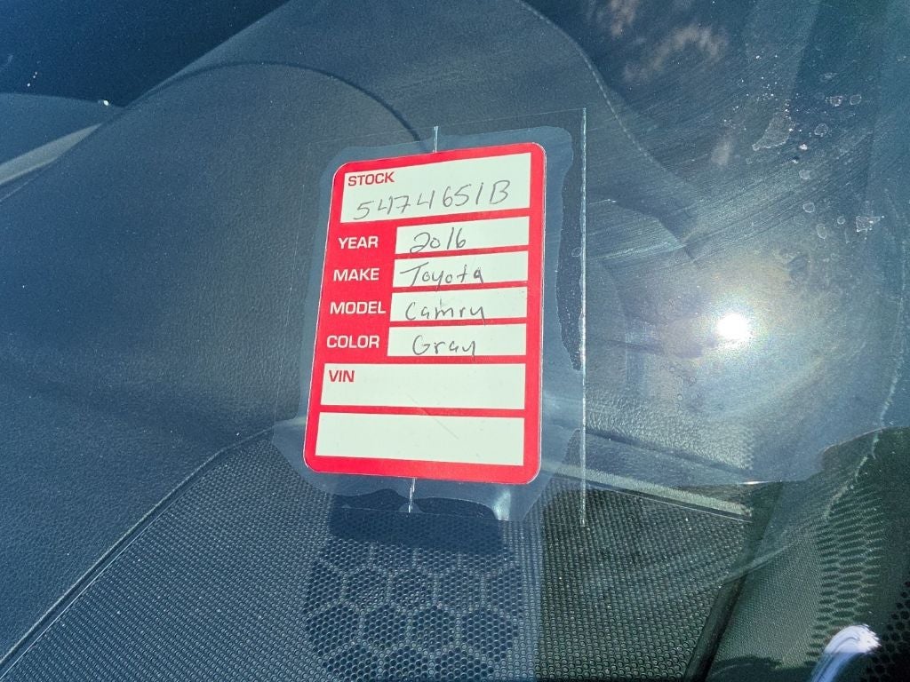 2016 Toyota Camry LE