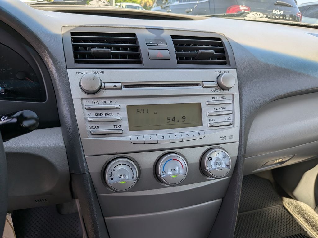 2010 Toyota Camry LE