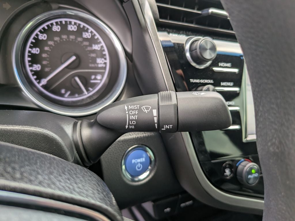 2020 Toyota Camry Hybrid LE