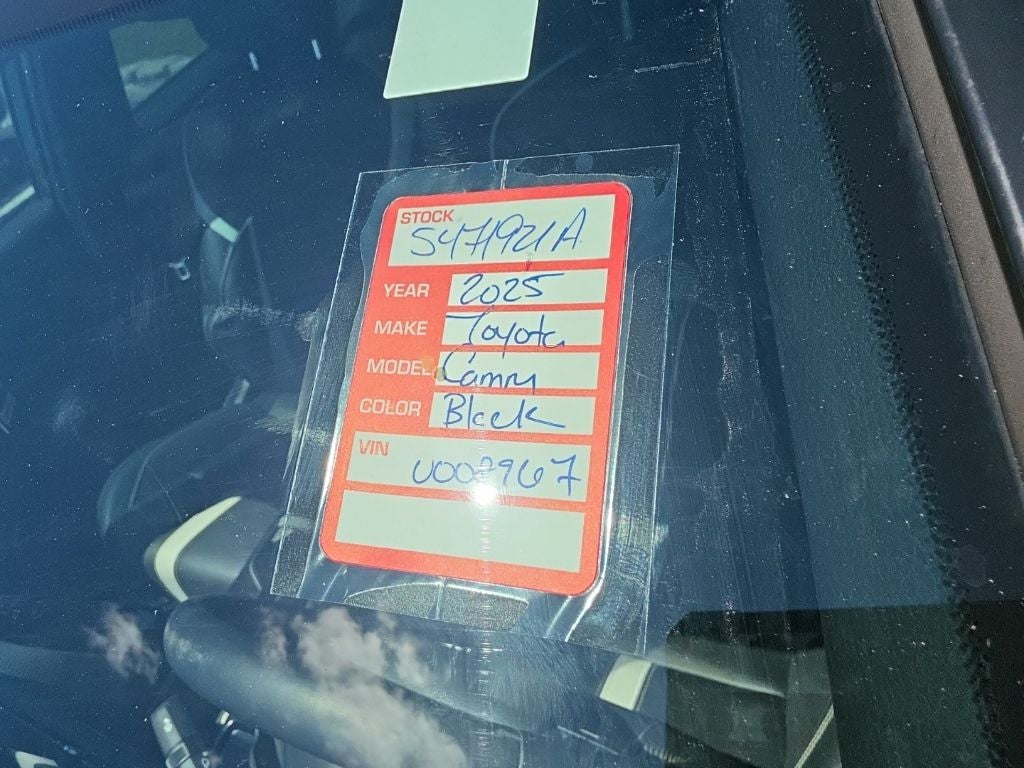 2025 Toyota Camry SE