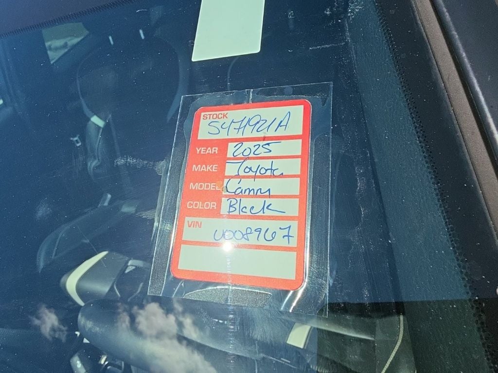 2025 Toyota Camry SE