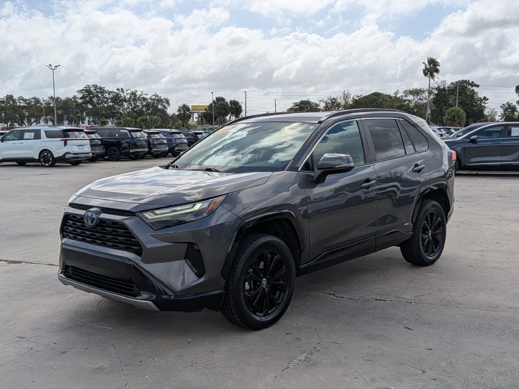 2022 Toyota RAV4 Hybrid SE