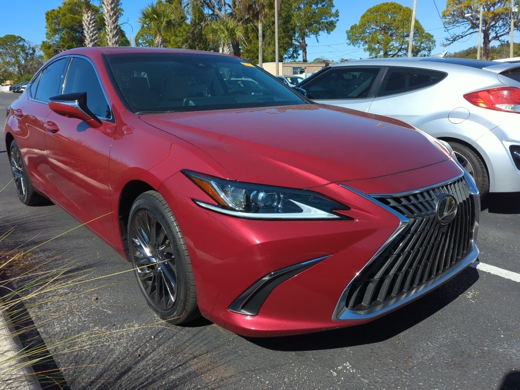 2024 Lexus ES 300h Luxury