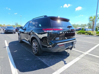 2023 Nissan Pathfinder SV