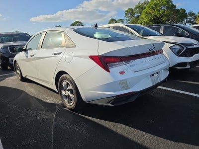 2021 Hyundai Elantra SE