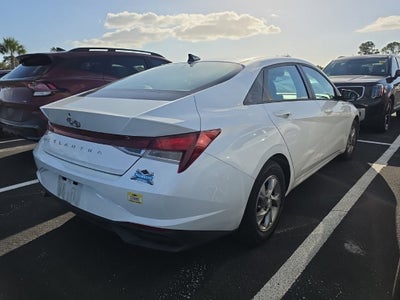 2021 Hyundai Elantra SE