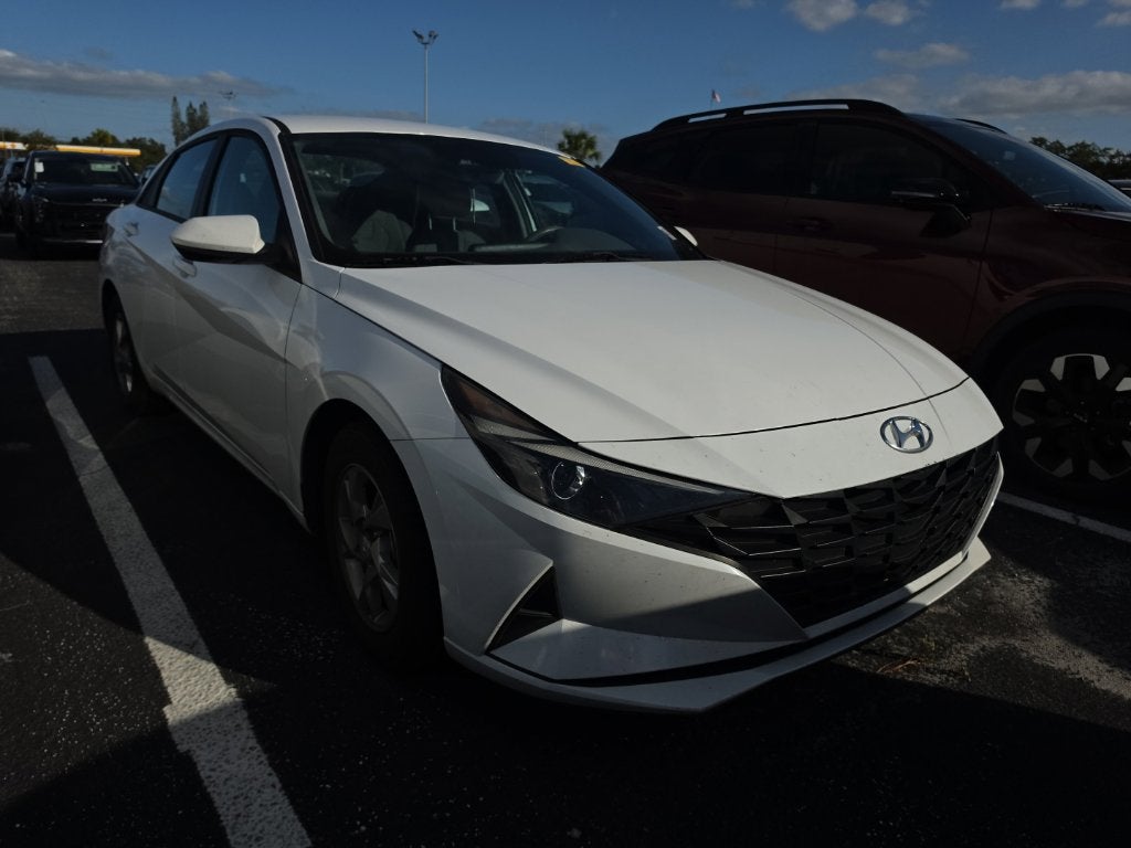 2021 Hyundai Elantra SE