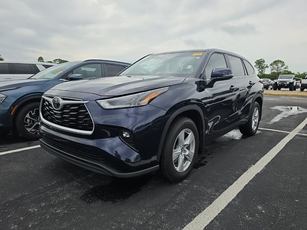 2024 Toyota Highlander LE