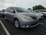 2013 Toyota Sienna XLE 8 Passenger