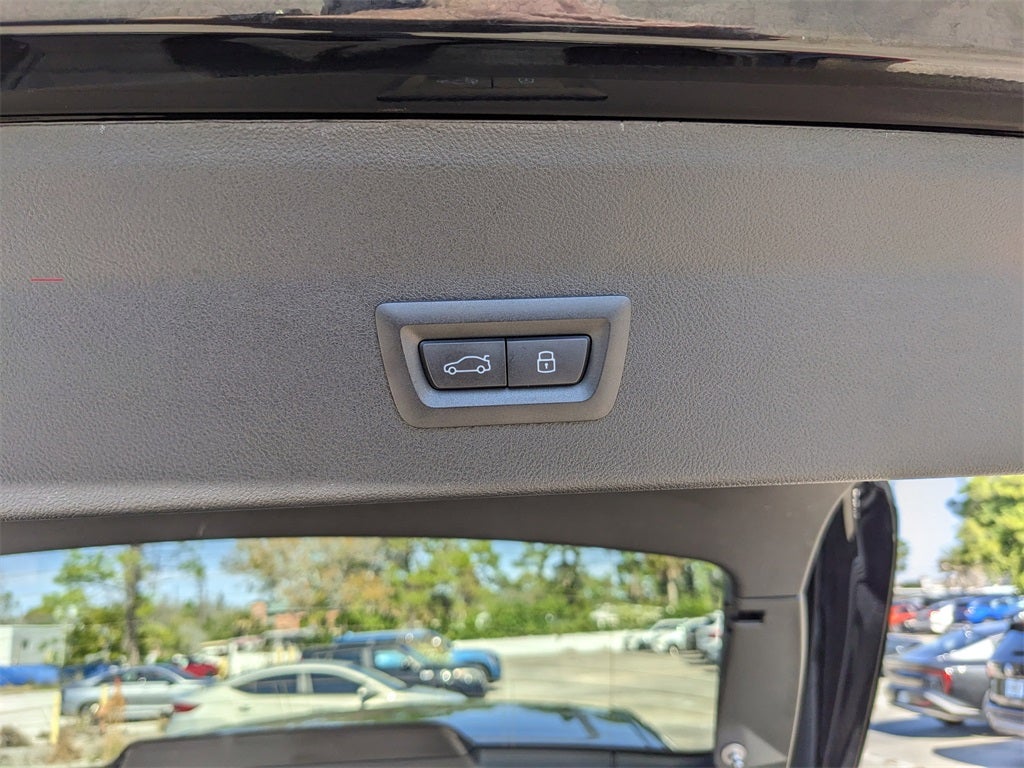 2025 BMW X4 xDrive30i