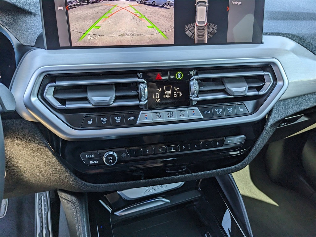 2025 BMW X4 xDrive30i