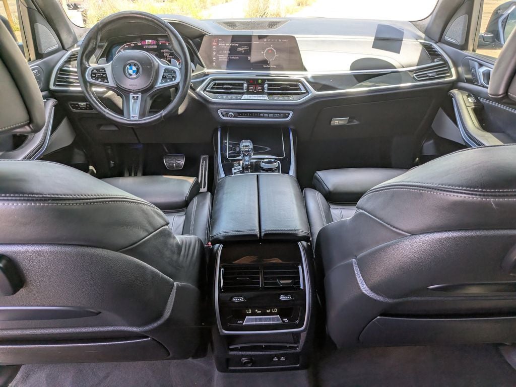 2022 BMW X7 M50i