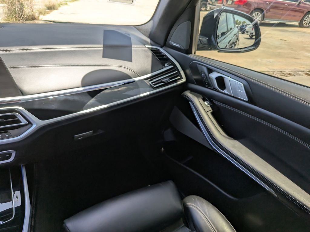 2022 BMW X7 M50i